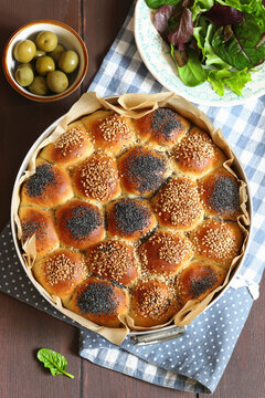 Bun sun with sesame and poppy seeds