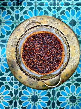 Oriental nut cake