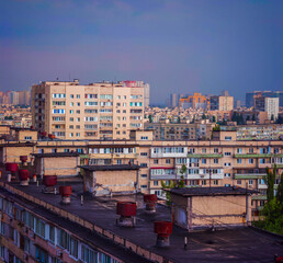Obraz premium Panoramic View of Kyiv Residential District with Beige High-Rise