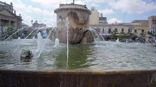 fuente, centro, guadalajara, arquitectura, acu&aacute;tico, ciudad, europa, edificio, escultura, hito, estatua, aparcar, monumento, italia, turismo, viajando, cielo, arte, castillo, poblado, palacio, viejo, 