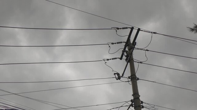 torre de luz, energ&iacute;a, electricidad, garrocha, cielo, alambrada, electricas, azul, conductos, cable, tel&eacute;fono, alto, industrias, tensi&oacute;n, palo, telegrafos, torre, comunicaciones, pil&oacute;n, tecnolog&iacute;a, ut