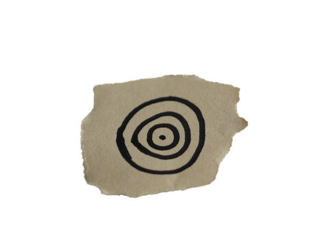Varias l&iacute;neas de forma de remolino en un papel rasgado en un fondo transparente 