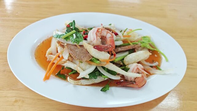 Fish maw salad with fresh shrimp