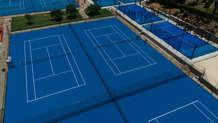 Fototapeta premium aerial view on a tennis court 