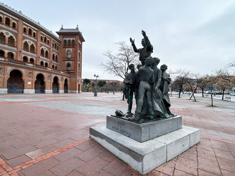 View of monument to matador Antonio Bienvenida and Las Ventas Bullring. Madrid. Spain.