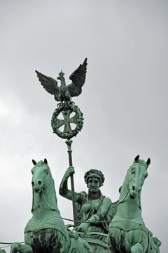 Siegesg&ouml;ttin mit Standarte der Quadriga auf dem Brandenburger Tor