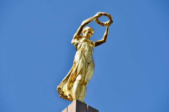 Golden Lady Statue in Luxembourg Constitution Plaza