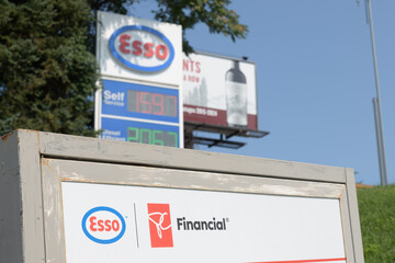 Fototapeta premium sign outside an Esso gas station at 1070 Millwood Rd, East York, Toronto