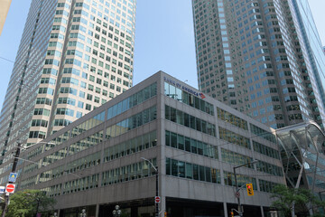 Fototapeta premium exterior building facades and sign of Bank of America at 181 Bay St, Brookfield Place, Toronto