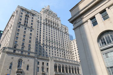 Fototapeta premium opened in 1929, the Châteauesque Fairmont Royal York at 100 Front St W, Toronto, was designed by Ross and Macdonald (with Sproatt and Rolph) for the Canadian Pacific Railway as a grand hotel