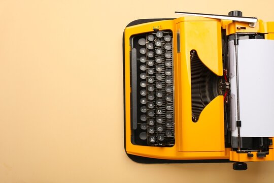vector illustration of an old typewriter