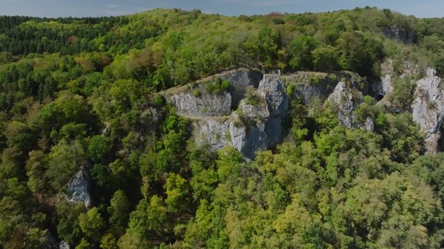 Vue sur le cirque naturel du Fer-&agrave;-Cheval, Jura (39)