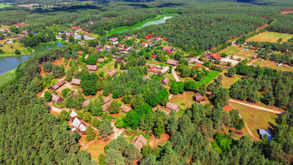 Skansen we Wdzydzach Kiszewskich na Kaszubach z lotu ptaka © Aleksandra