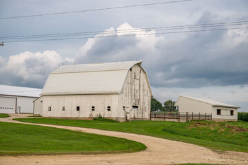 midwest barn © mark