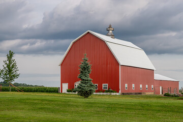 midwestern barn © mark
