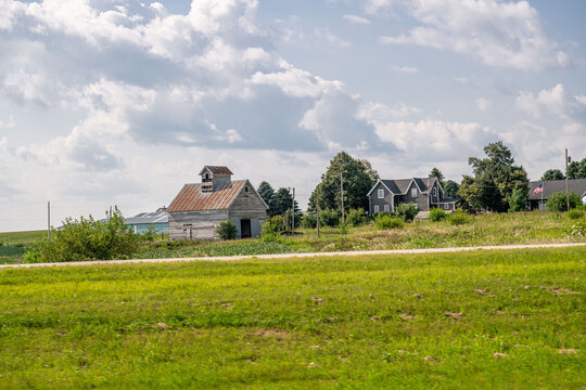 midwestern barn