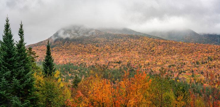 Panoramic Overlook on the Kancamagus Highway scenic drive in Autumn