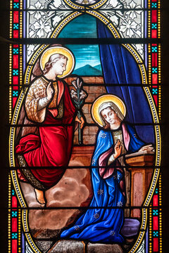 Stained glass (19th century) of Annunciation to the Blessed Virgin Mary by the Archangel Gabriel.
