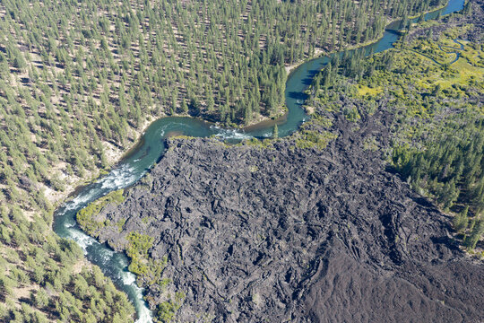 The scenic Deschutes River is a scenic 252-mile tributary of the Columbia River in Central Oregon. It flows through Bend and offers whitewater kayaking, rafting, paddle boarding, and great fishing.