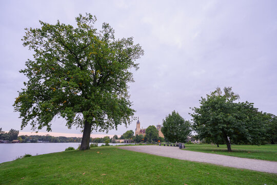 Marstall Halbinsel Park, in Schwerin