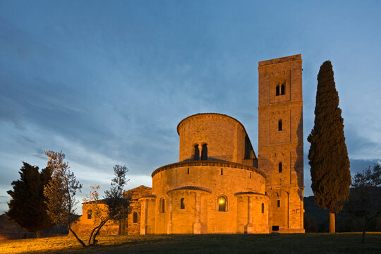 Italy, Tuscany, Sant'Antimo abbey church
