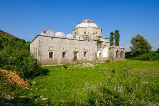 Albania, Shkoder, Xhamia e Plumbit