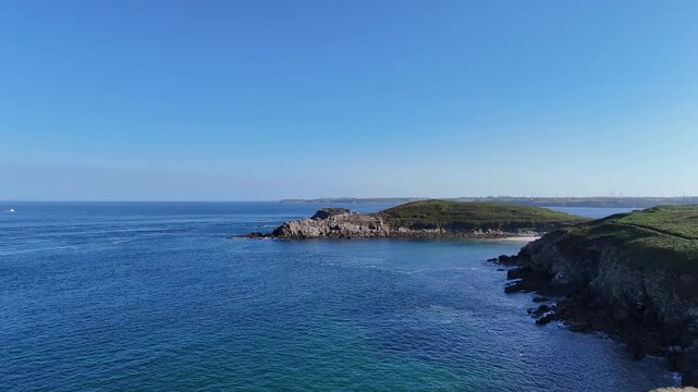 c&ocirc;te sauvage en Bretagne, France