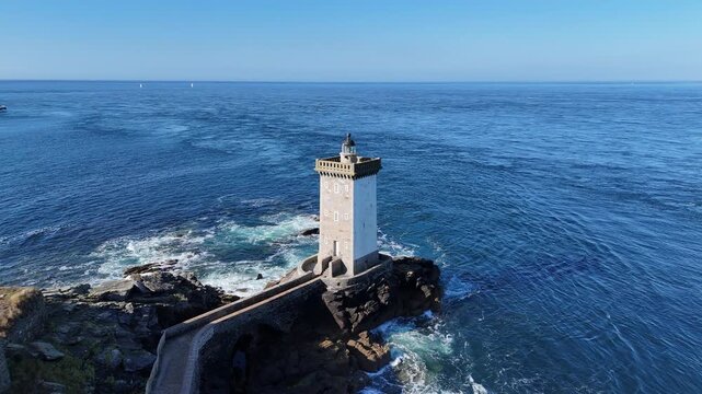 Phare de Kermorvan et c&ocirc;te sauvage en Bretagne, France