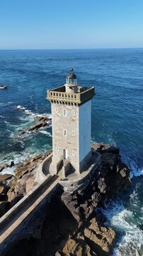 Phare de Kermorvan et c&ocirc;te sauvage en Bretagne, France