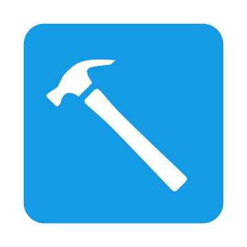 Dibujo sencillo de la silueta de un martillo en un cuadrado de color azul. Archivo PNG con transparencia