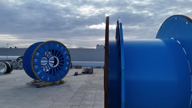 Drone orbit showcases massive spool products and structure