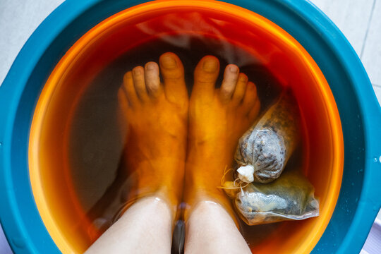 TCM Foot-Soaking Therapy for Wellness