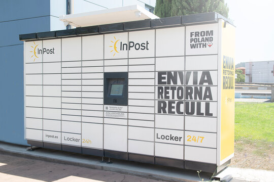 InPost locker. Delivery service in Mollet del Vall&eacute;s, Barcelona, Spain.