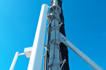 次世代通信とIoT社会を支える5G・モバイルネットワーク基地局のインフラ設備 © taka