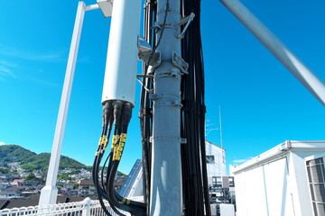次世代通信とIoT社会を支える5G・モバイルネットワーク基地局のインフラ設備 © taka