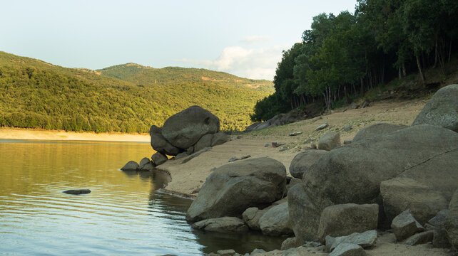 The rocky lakeshore