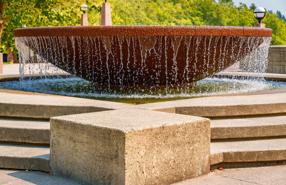 Fountain At Bellevue Park 4