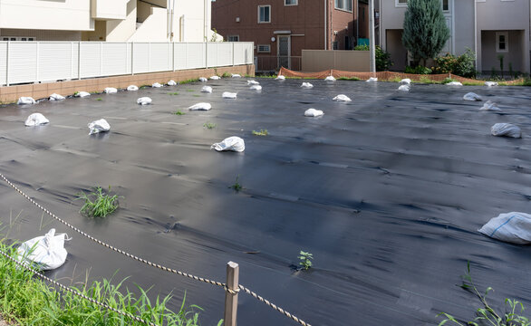 土地　防草シート　更地