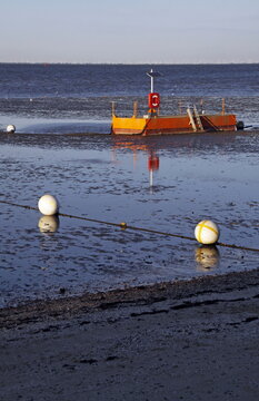Badestelle in Cuxhaven-Grimmersh&ouml;rn bei Ebbe