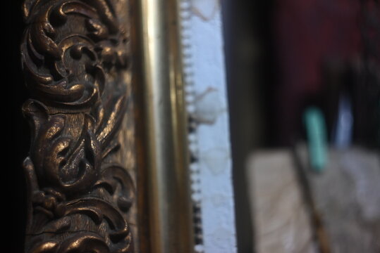close up of an old picture frame