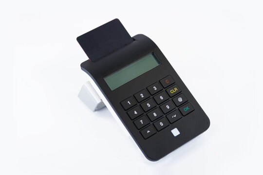 Online banking card reader ensuring secure transactions