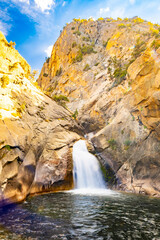 Roaring River Falls cascades in Kings Canyon Park © PhotoSpirit