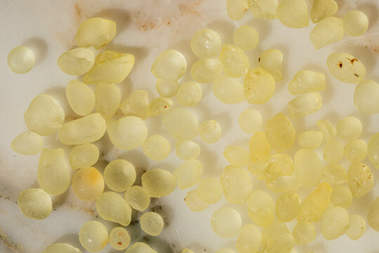 Mastic resin tears, drops