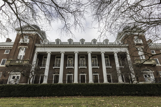 Champaign, Illinois, United States - 18 January 2017: View of the historic Illini Union building at the University of Illinois Urbana-Champaign, with its red brick facade and white columns.