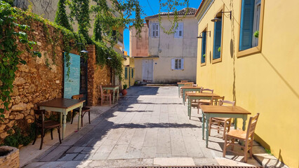 Obraz premium preveza alleys in the city colors of summer season greece