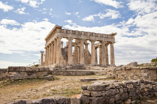 Greece, Aegina, view to ruin of temple of Aphaea