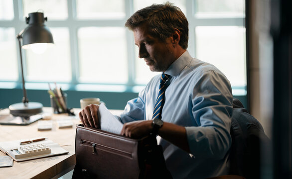 Organizing a Briefcase