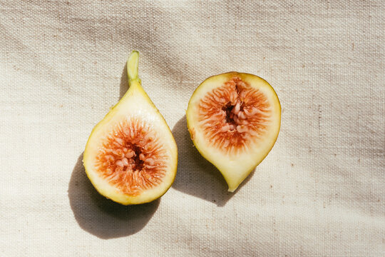 Cut fresh fig on linen cloth