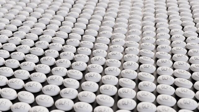 3D rendered animation of GLP-1 tablets for weight loss and diabetes treatment.