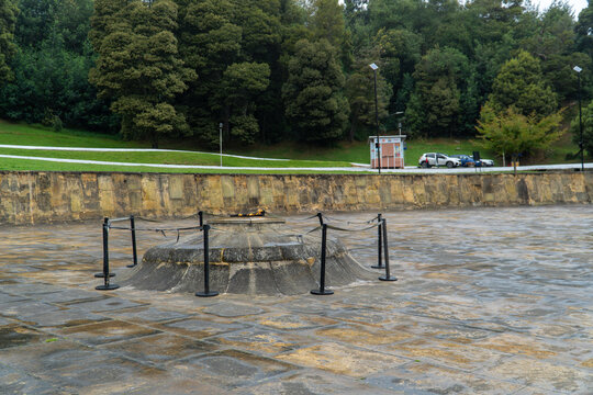 Llama eterna del monumento hist&oacute;rico en el Puente de Boyac&aacute; Colombia